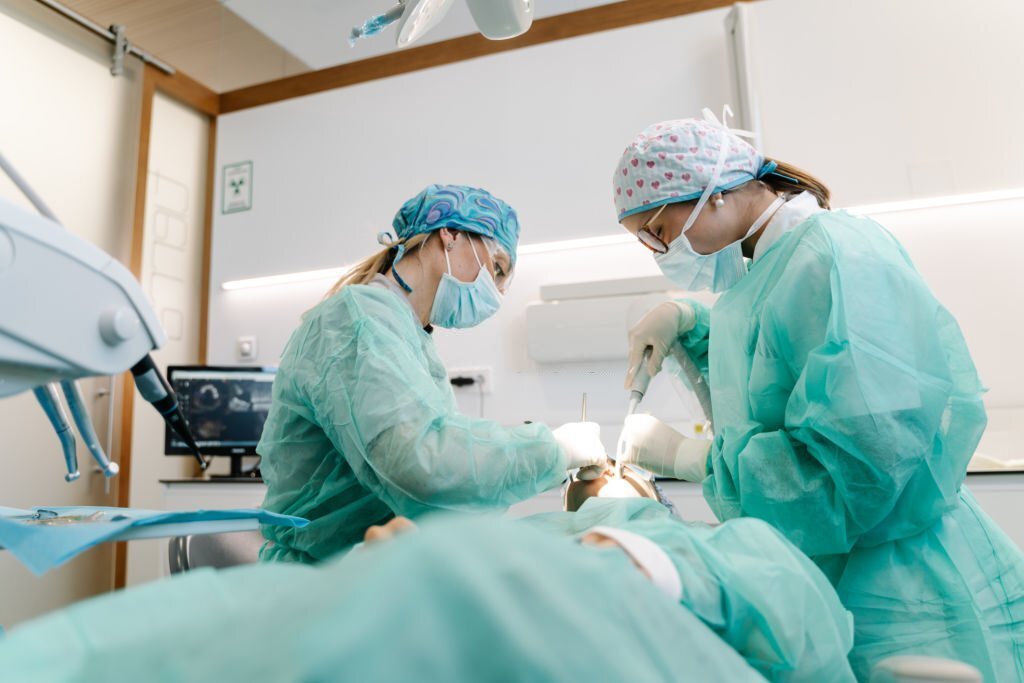 chirurgie-orale.jpg